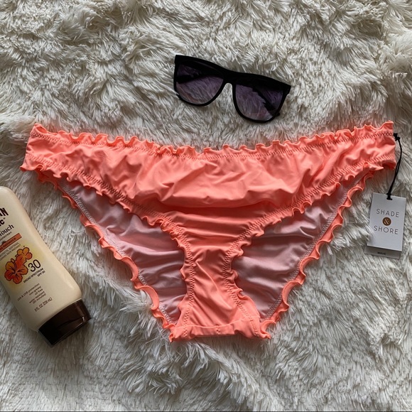 Shade & Shore Ruffled Bikini Bottom - Picture 2 of 6